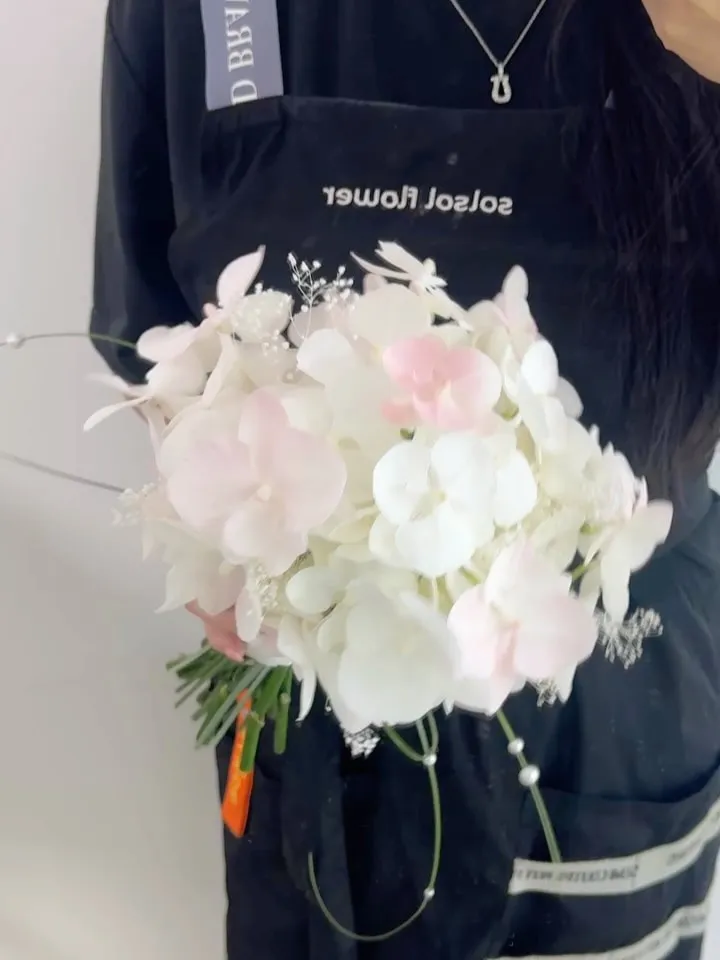 호접부케 작품, 분홍 호접나비 부케
